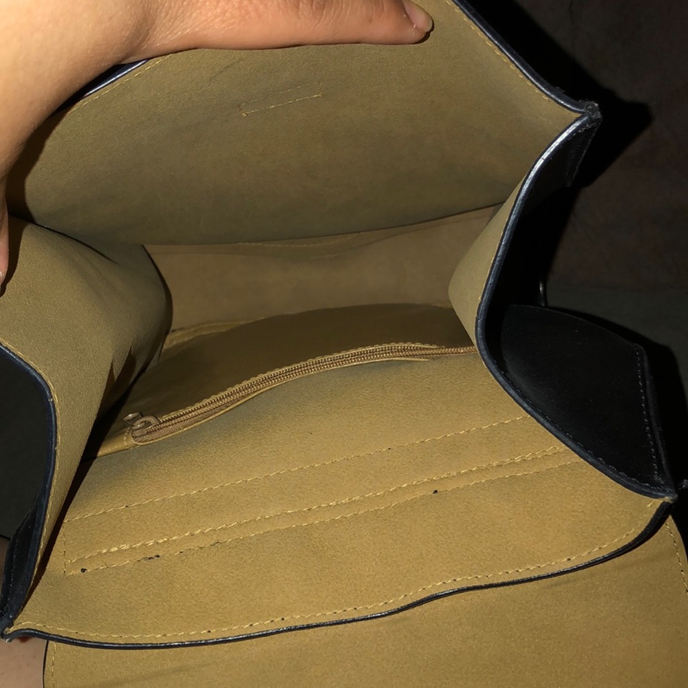 Backpack - Picture 4 of 4